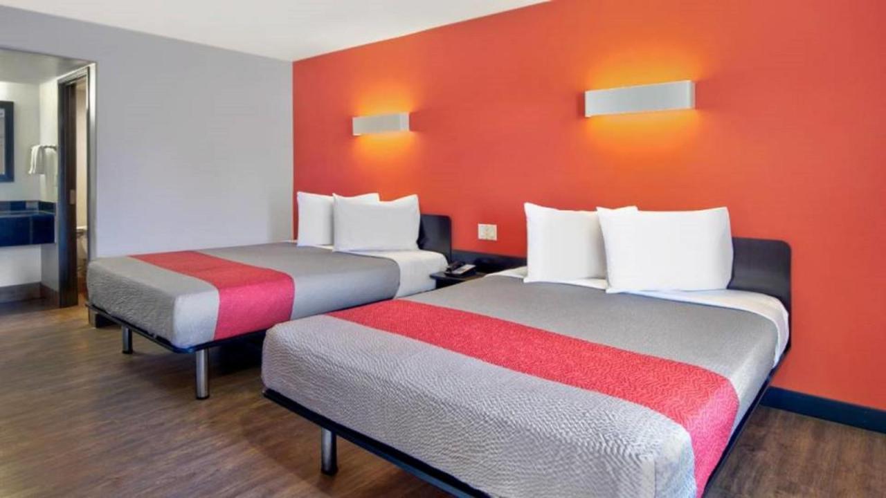 Motel 6 Victorville Eksteriør billede