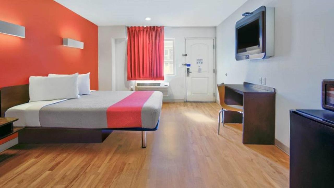 Motel 6 Victorville Eksteriør billede